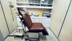 Mount Elizabeth Hospital (D9), Retail #577046571